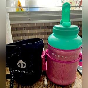 Hydro Jug, straw and extra sleeve
